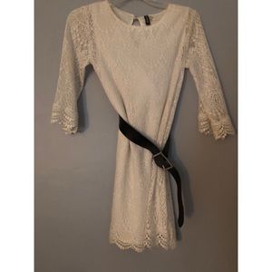 Lace long-sleeved midi dress